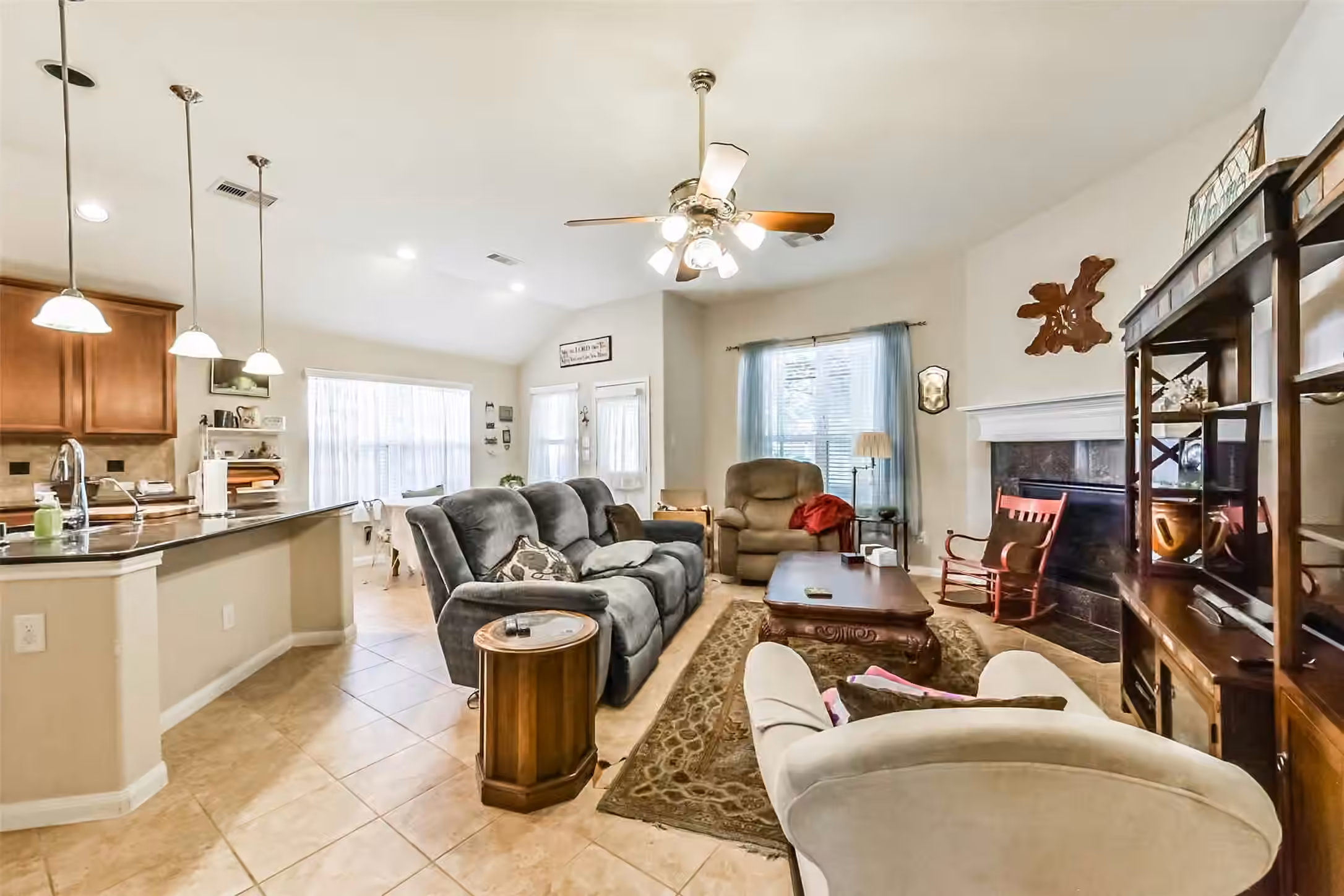Photo 5 of 7410 Lynnbrook Falls Lane, Humble, TX