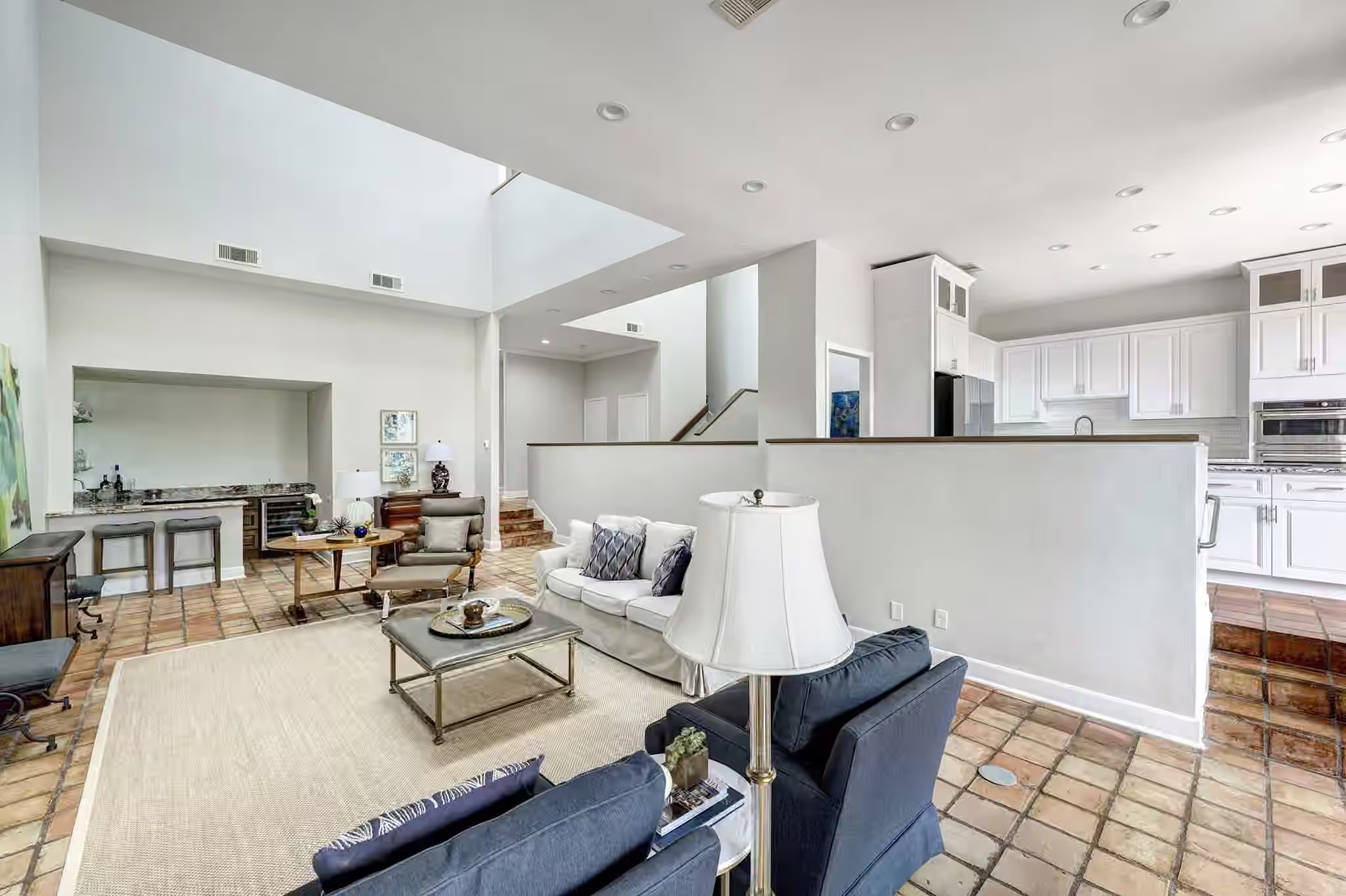 Photo 5 of 9171 Briar Forest Drive, Houston, TX