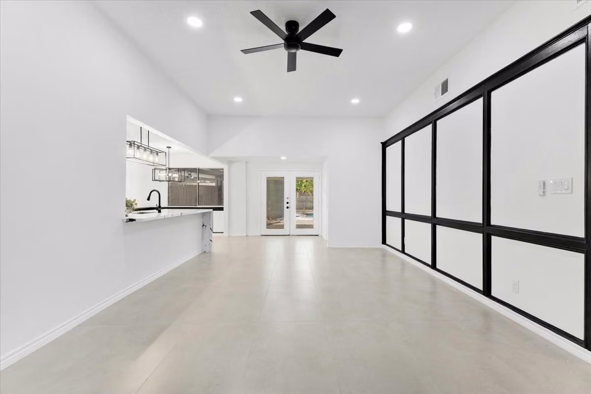 Photo 7 of 3815 Plum Hollow Drive, Houston, TX