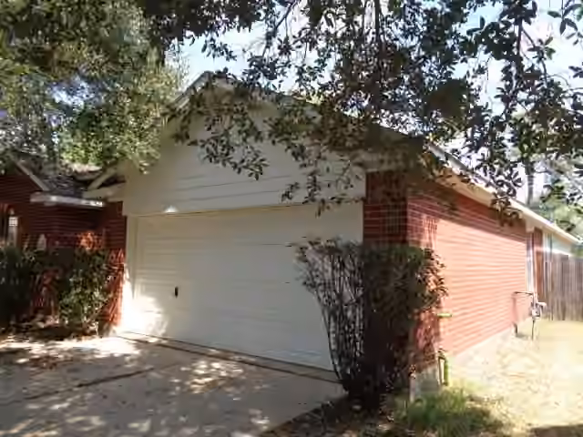 Photo 3 of 11803 Belle Court, Pinehurst, TX