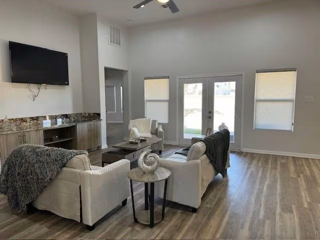 Photo 2 of 12282 N Chestnut Hills Drive, Conroe, TX