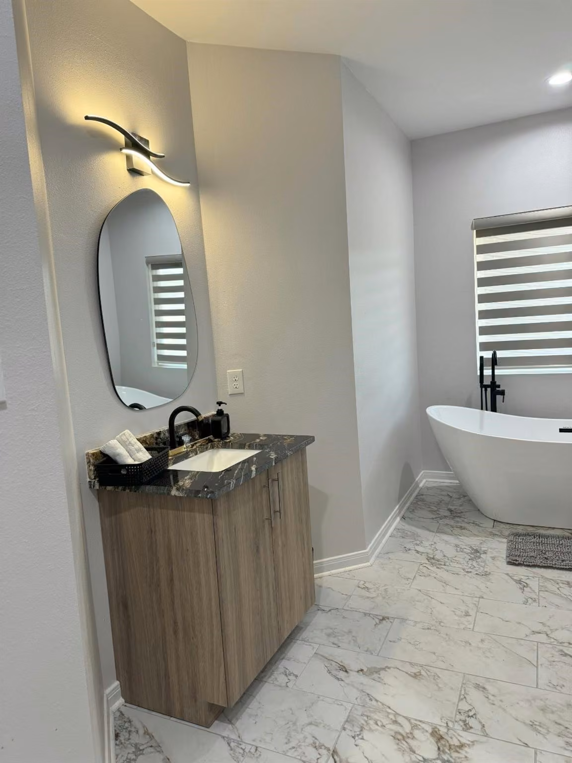 Photo 3 of 12282 N Chestnut Hills Drive, Conroe, TX