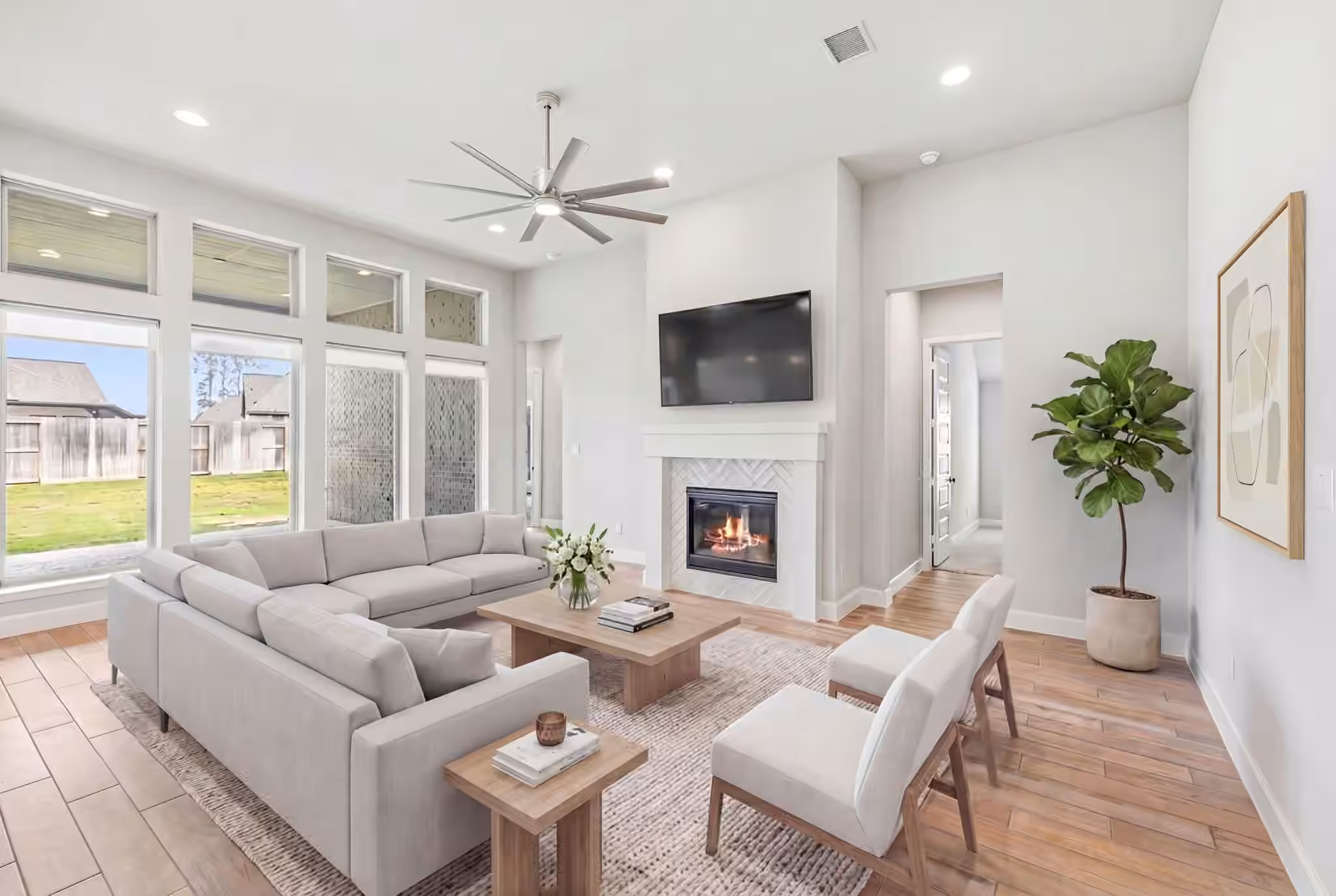 Photo 4 of 11814 Bush Tail Court, Mont Belvieu, TX