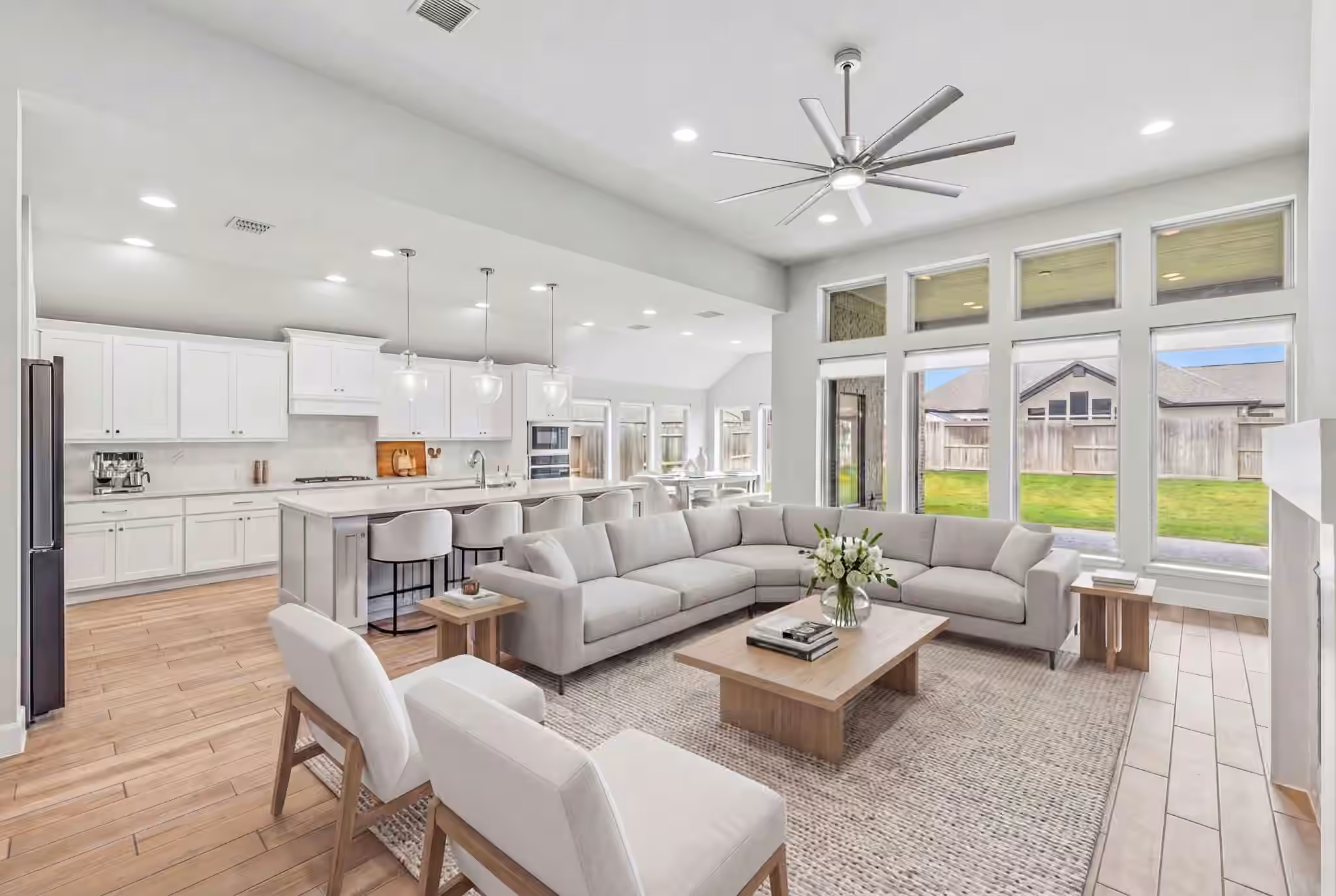 Photo 5 of 11814 Bush Tail Court, Mont Belvieu, TX