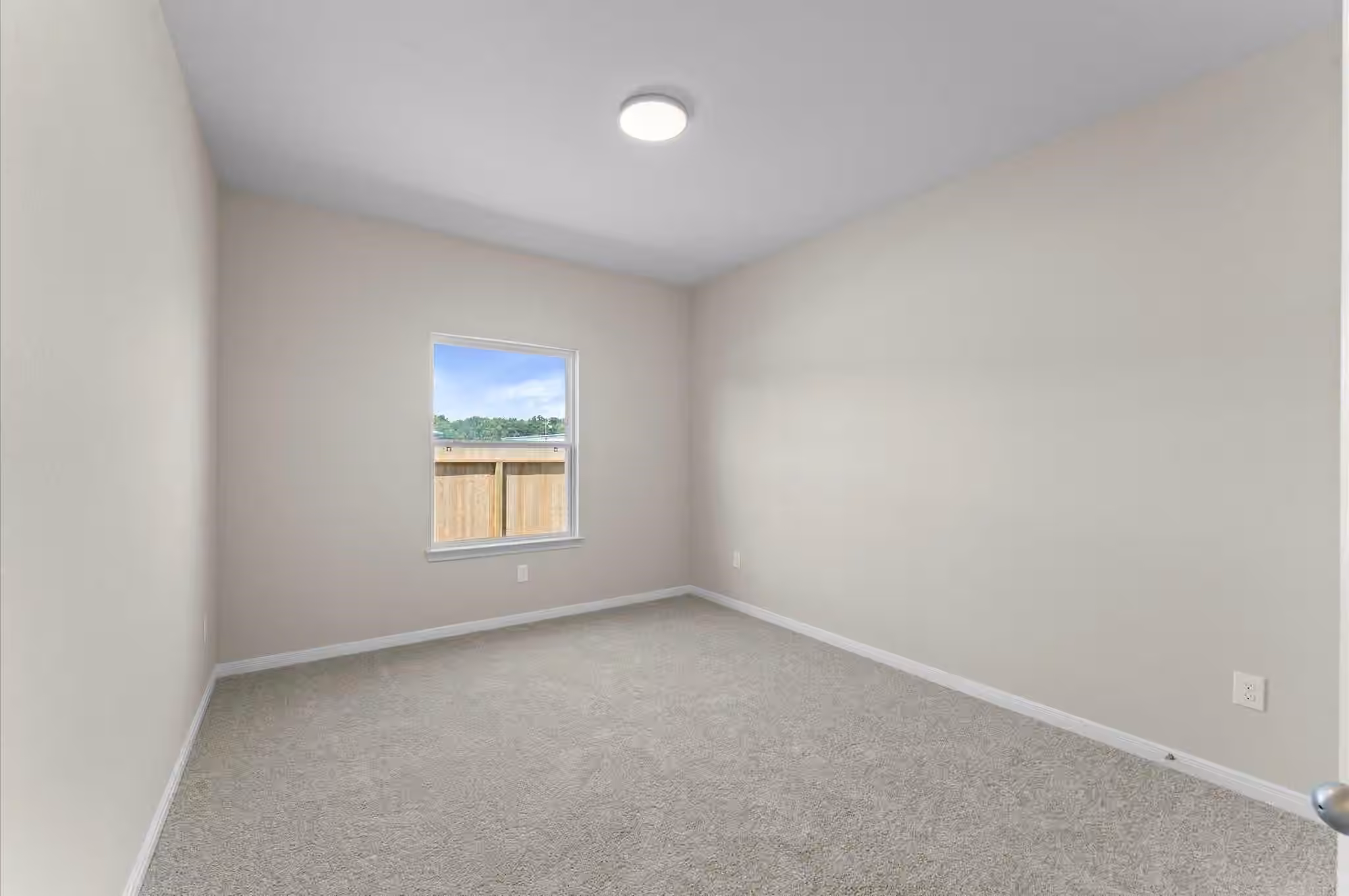 Photo 4 of 1364 Mixander Way, La Porte, TX