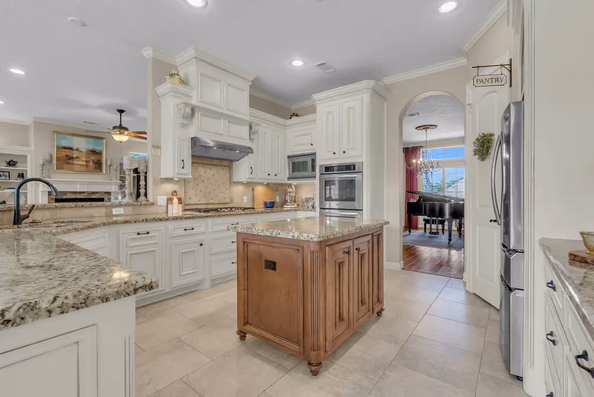 Photo 5 of 266 Blue Heron Drive, Montgomery, TX