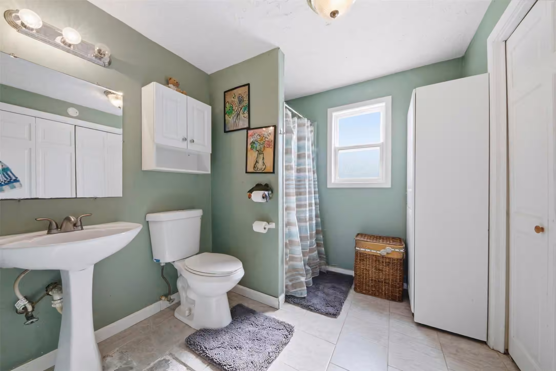 Photo 4 of 2 S Sandpiper Street, La Marque, TX