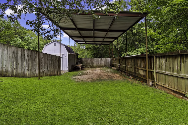 Photo 2 of 4420 Shady Lane, Huntsville, TX