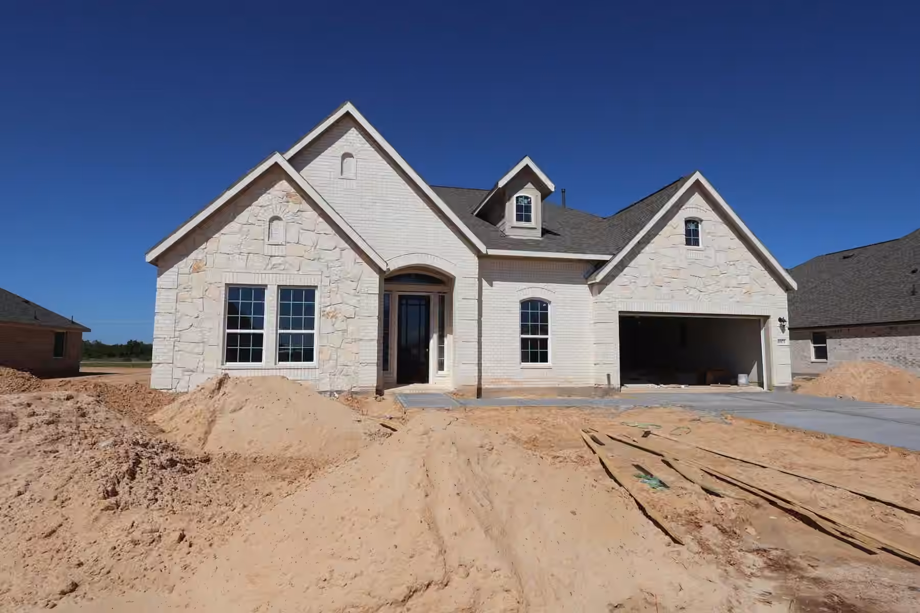 Photo 3 of 6903 Allens Landing, Needville, TX