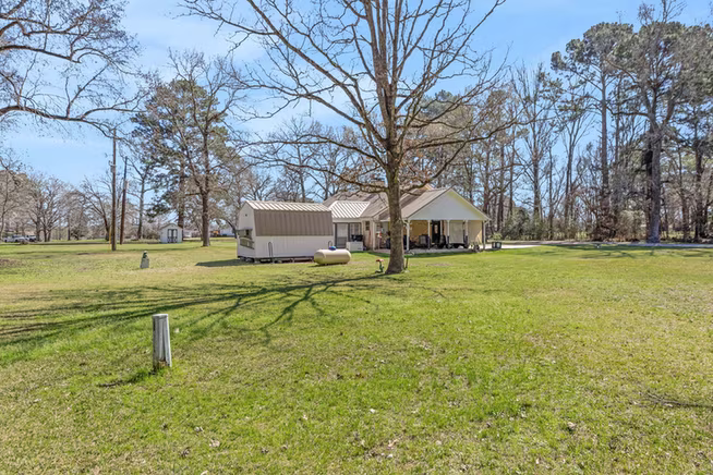 Photo 6 of 144 Thornton, Trinity, TX