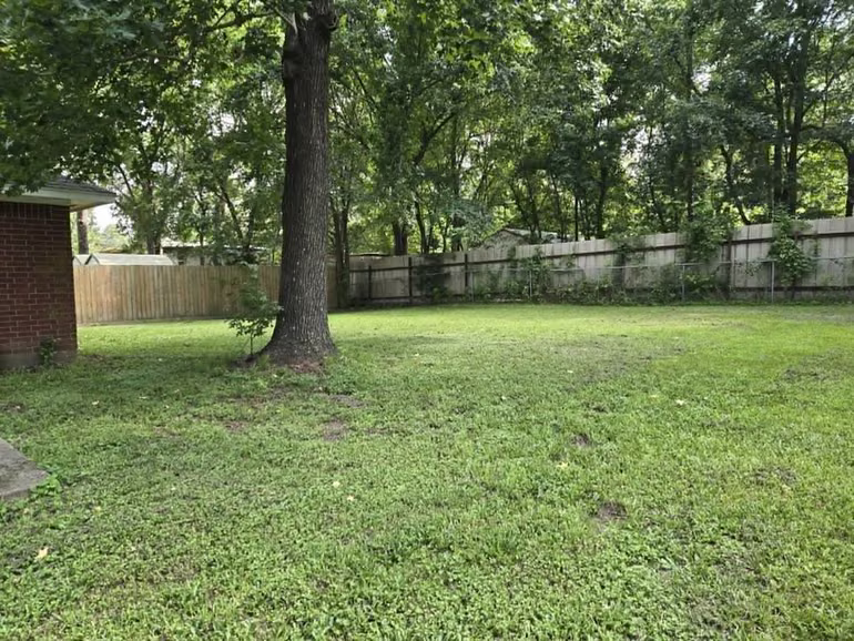 Photo 2 of 105 Laurie Lane, Willis, TX