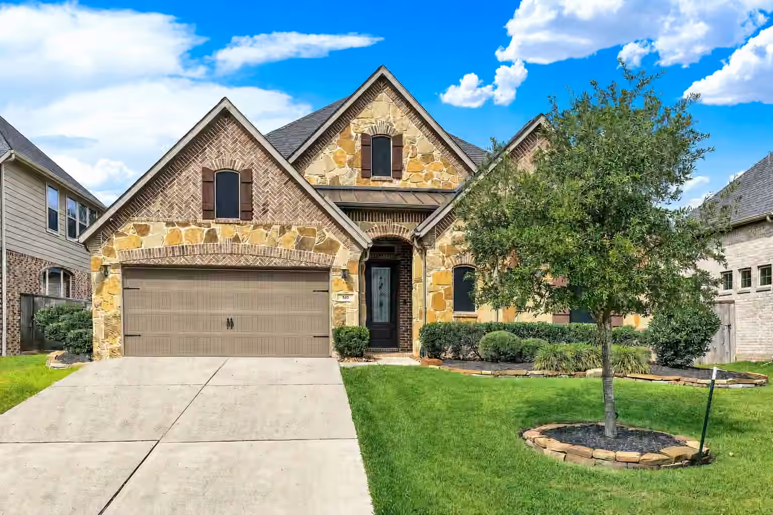 Photo 3 of 510 Blossom Cove Court, Pinehurst, TX
