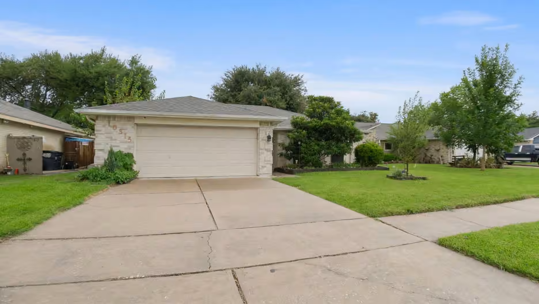 Photo of 10315 Hollow Canyon Court, Sugar Land, TX 77498
