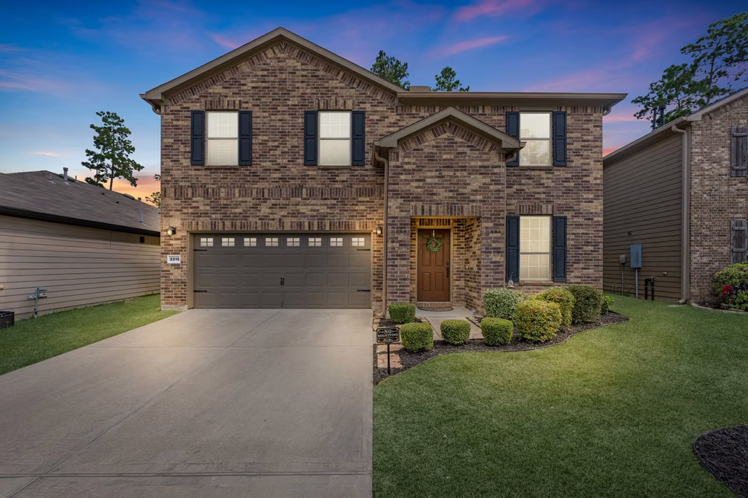 Photo of 2215 Timberland Country Court, Conroe, TX 77304