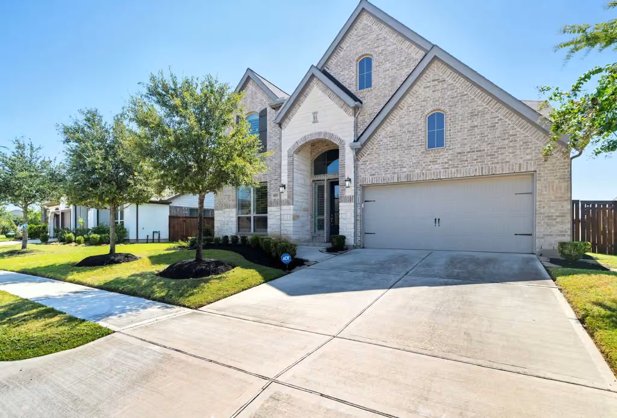 Photo 4 of 6923 Red Oak Drive, Katy, TX