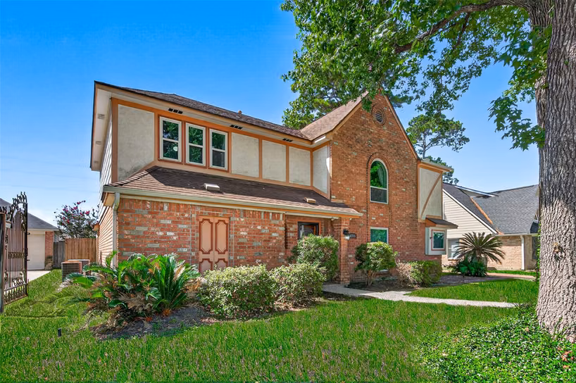 Photo 2 of 4319 Brightwood Drive, Houston, TX