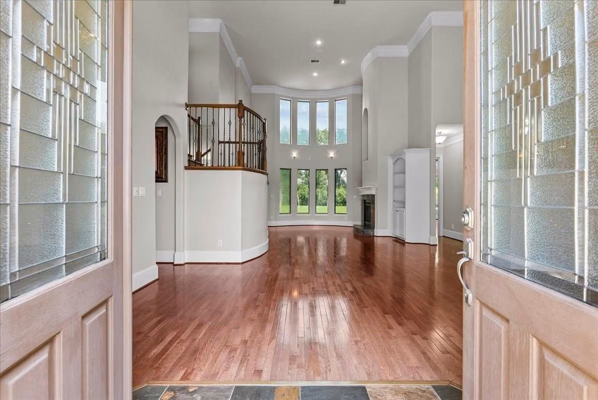 Photo 4 of 205 Del Monte Drive, Friendswood, TX