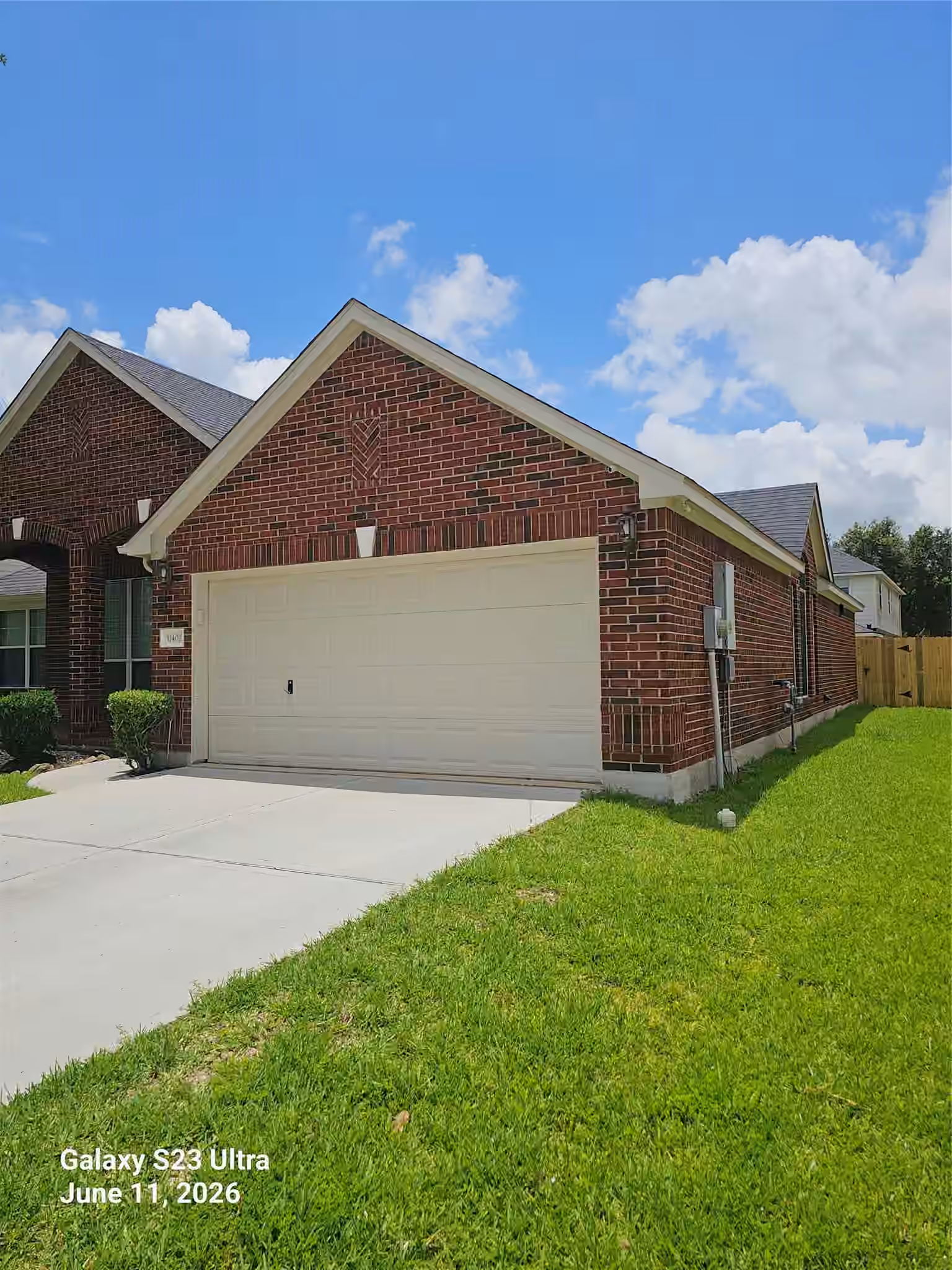 Photo 3 of 11402 Softbreeze Court, Pearland, TX