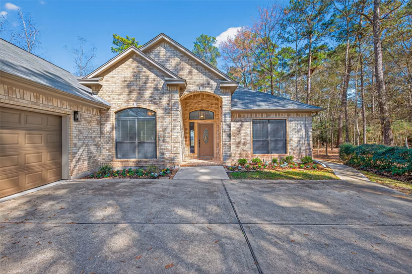 Photo of 5030 Highland Pass, Montgomery, TX 77316