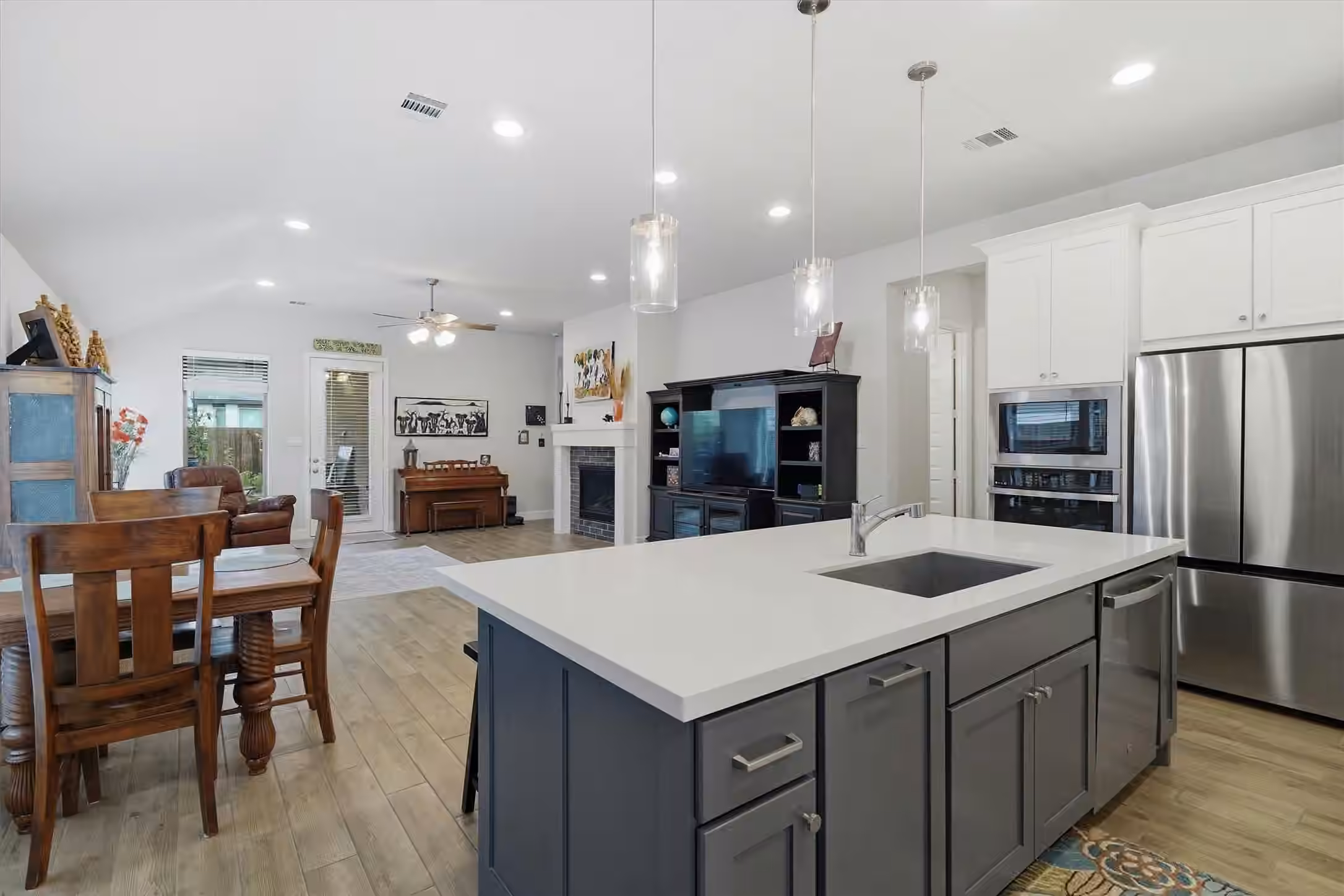 Photo 7 of 5815 Pink Coral Lane, Manvel, TX