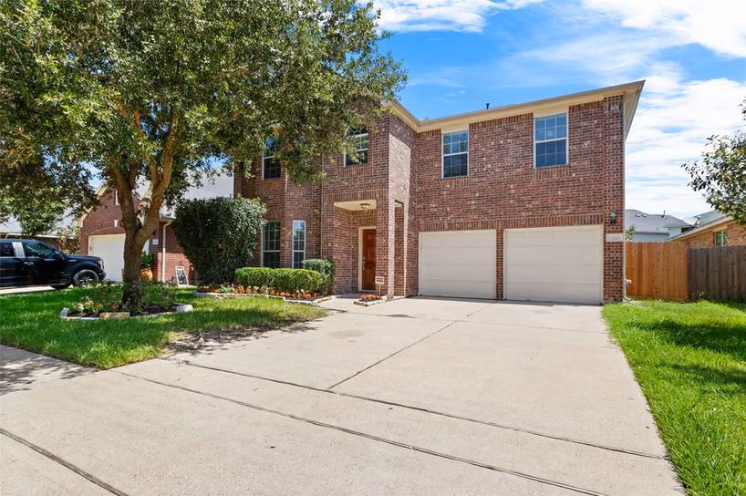 Photo 2 of 24426 Hikers Bend Drive, Katy, TX