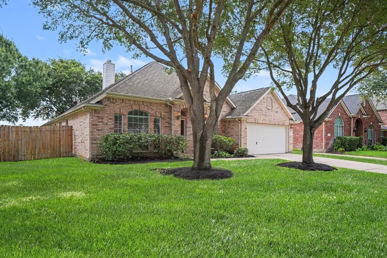 Photo 4 of 2503 Falcon Knoll Lane, Katy, TX
