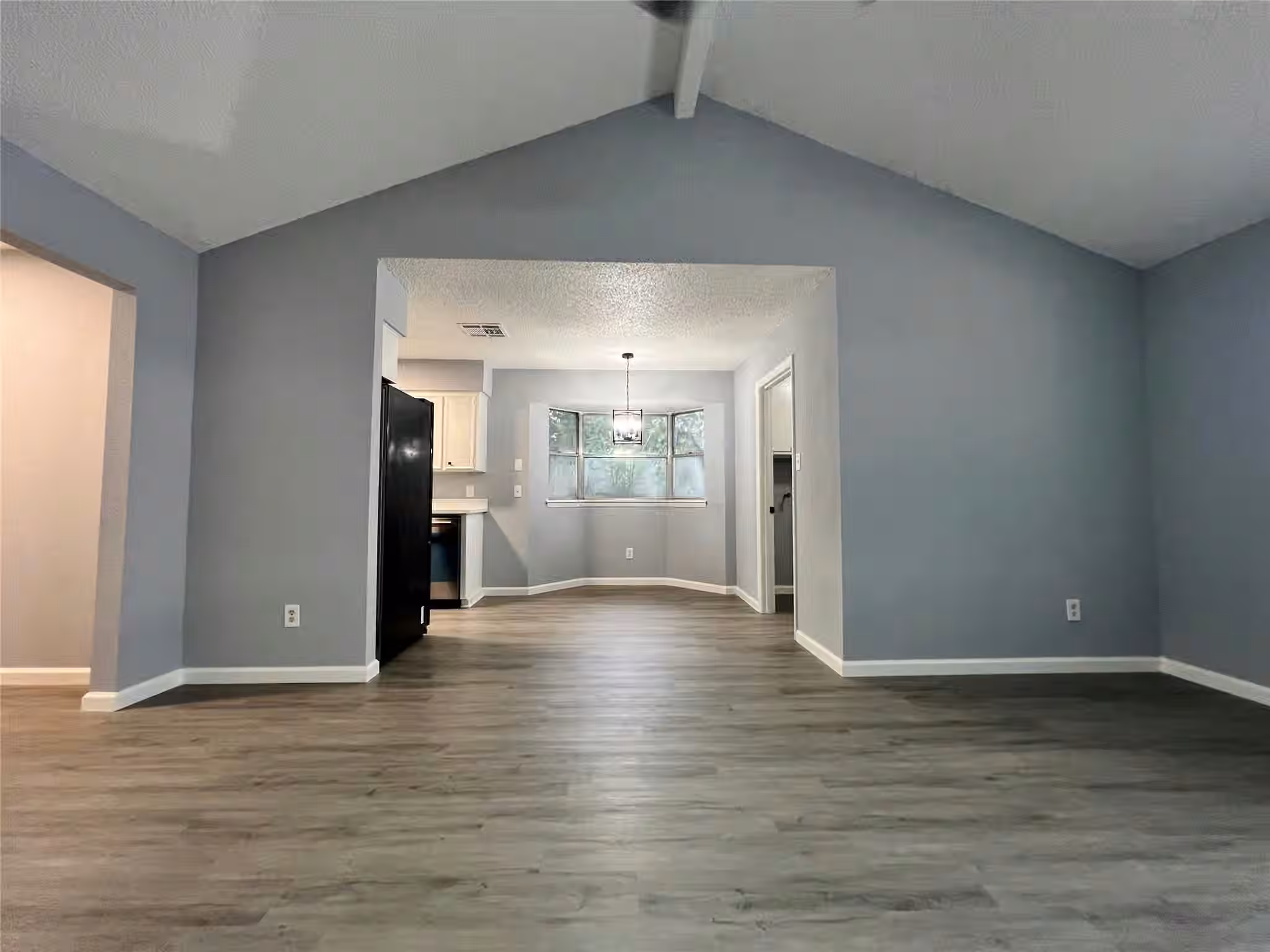 Photo 7 of 10358 Misty River Drive, Houston, TX