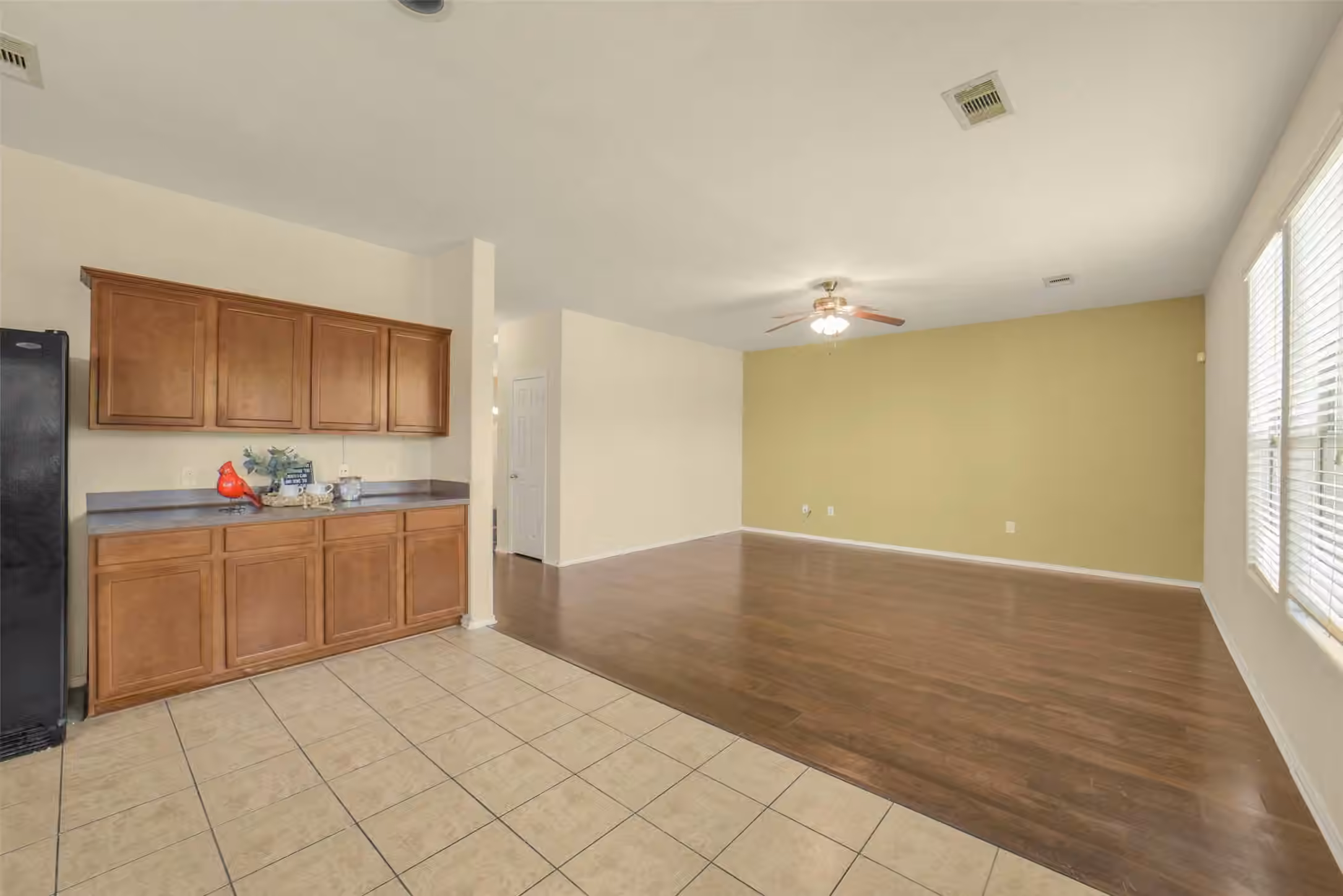 Photo 3 of 8114 Yaupon View Drive, Cypress, TX