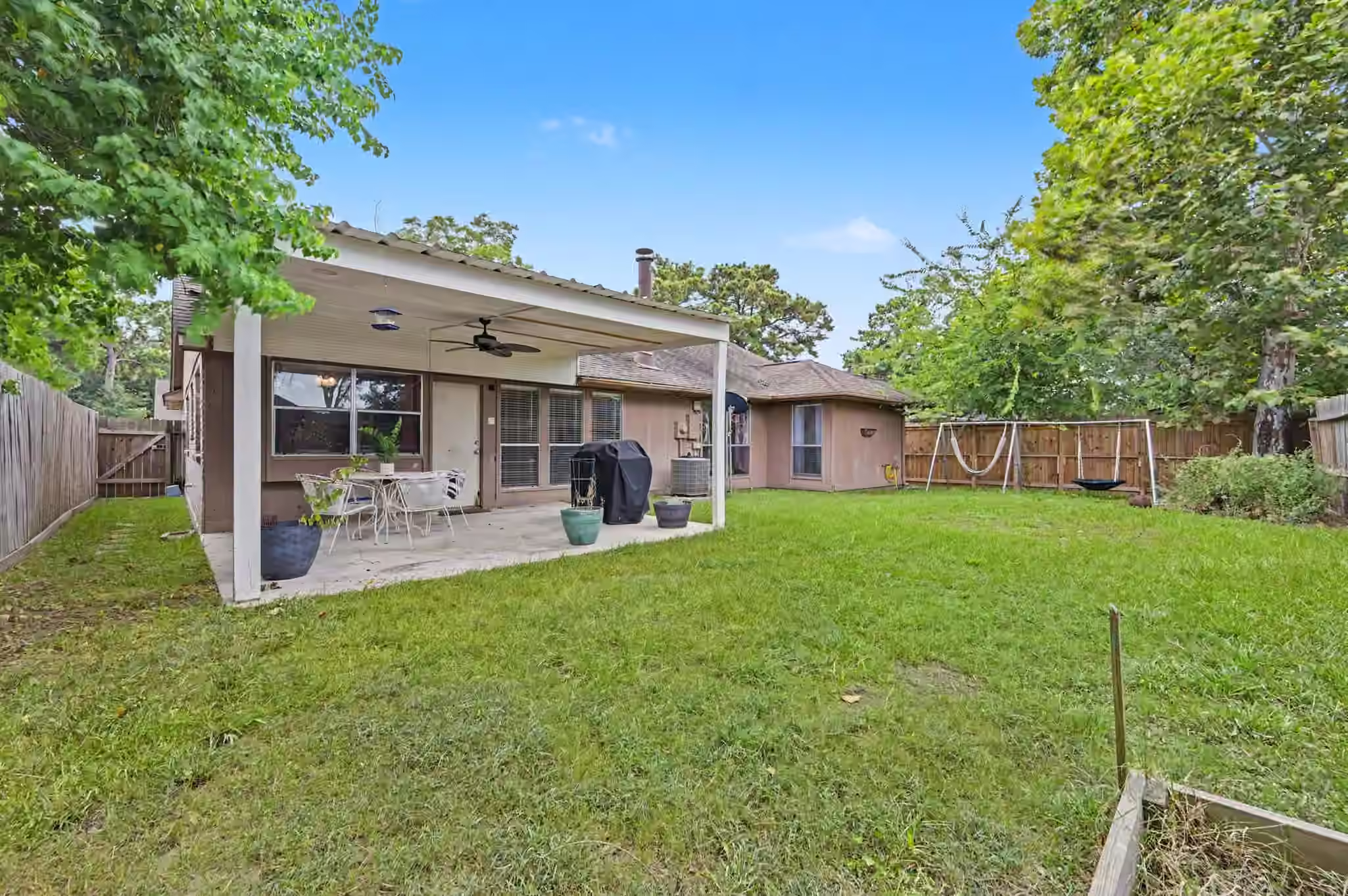 Photo 5 of 5226 Clarkston Lane, Spring, TX