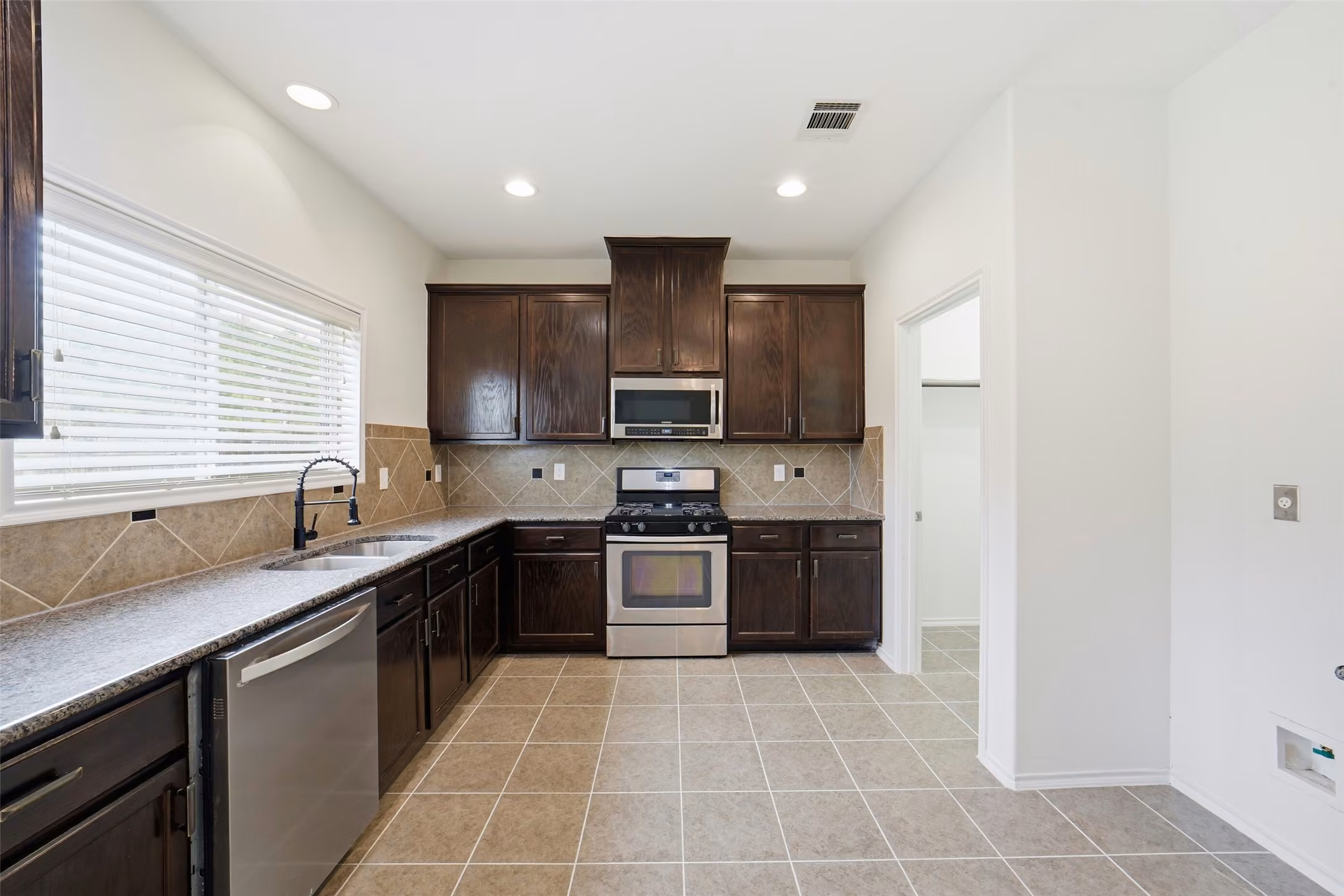 Photo 5 of 12830 Spruce Circle, Tomball, TX