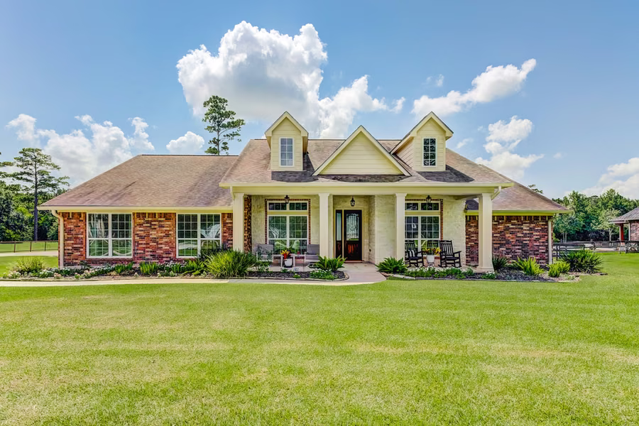 Photo of 7219 Bayou Timber Drive, Alvin, TX 77511