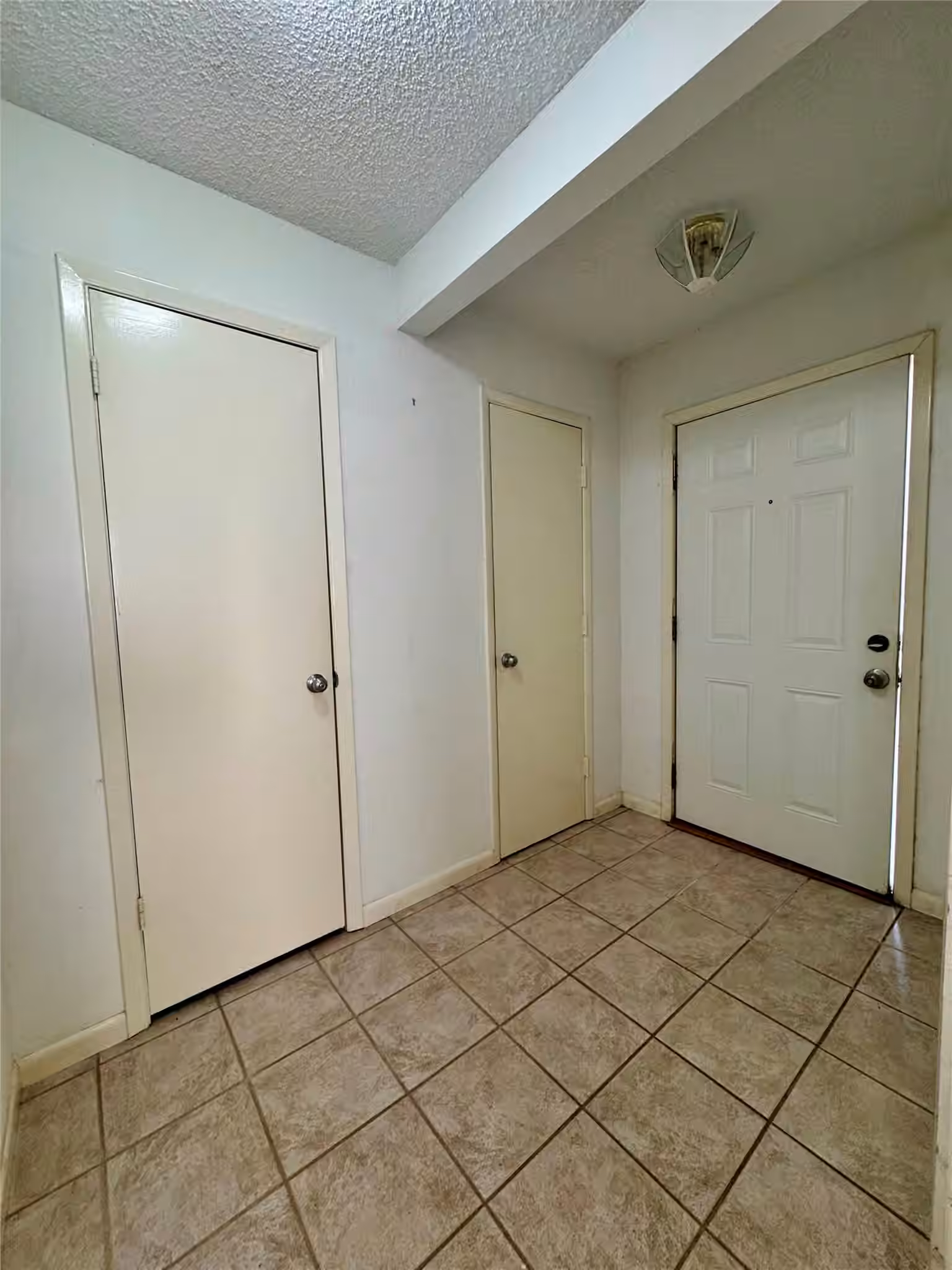 Photo 4 of 68 Westwood Village Drive TH68, Trinity, TX