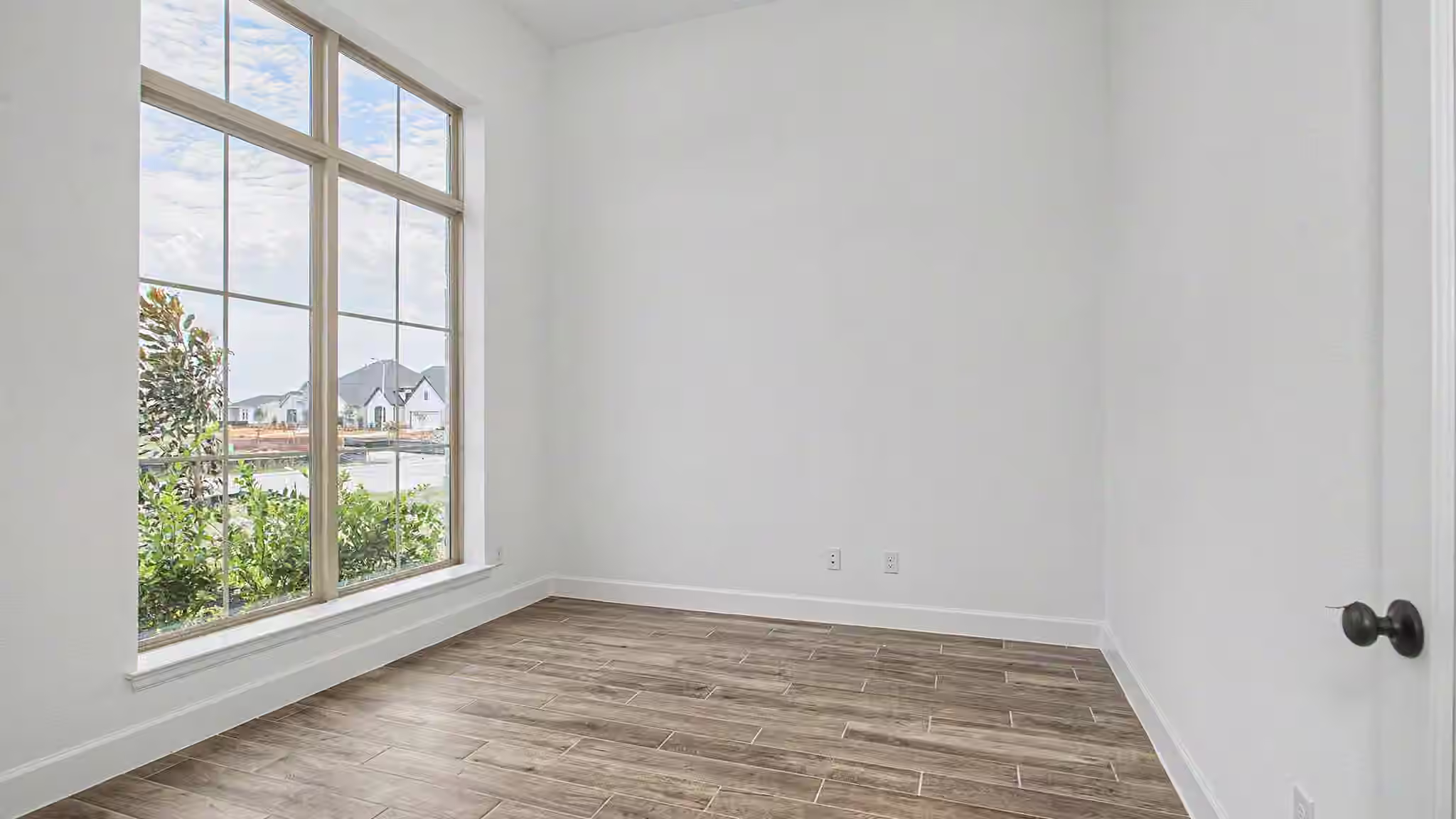 Photo 3 of 1634 Highland Waters Drive, Richmond, TX