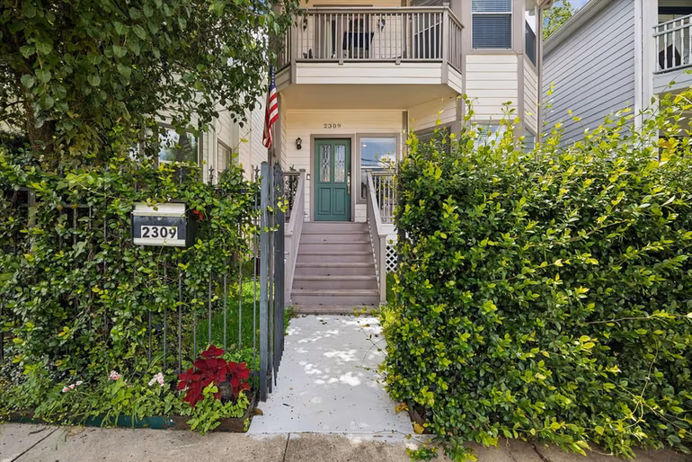 Photo 2 of 2309 Nicholson Street, Houston, TX