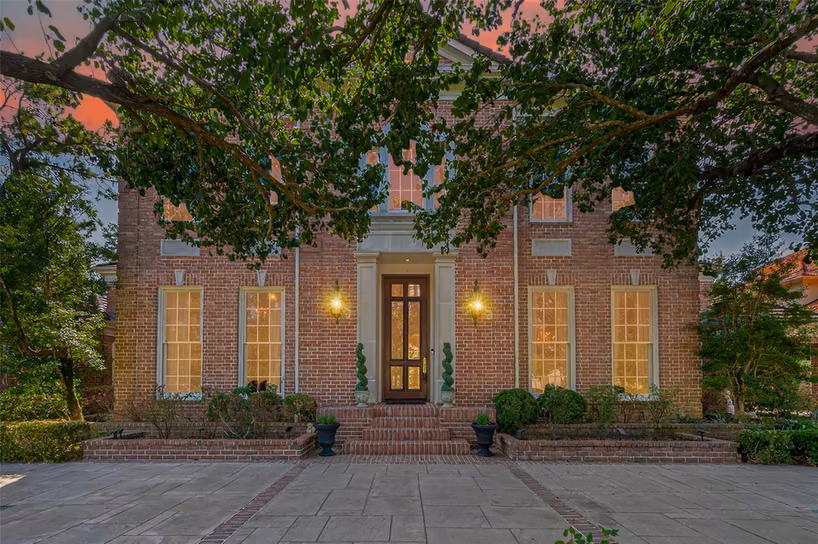 Photo of 16703 Southern Oaks Drive Drive, Houston, TX