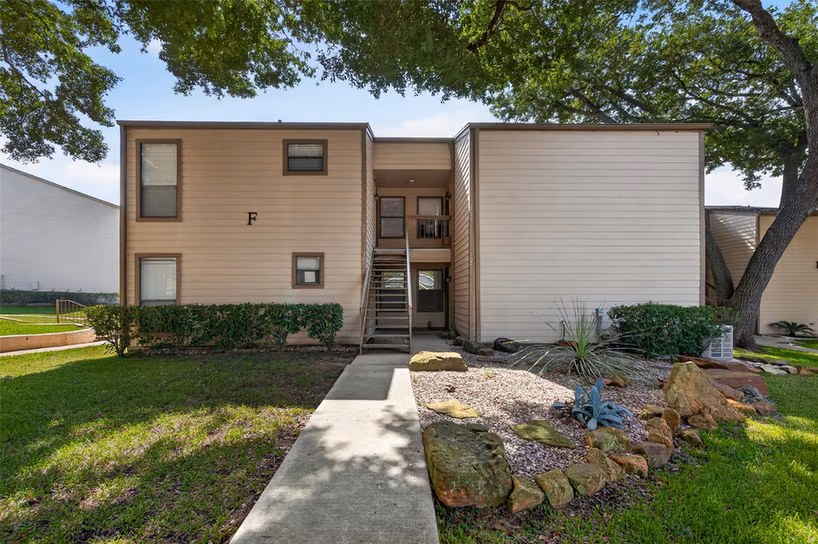 Photo of 201 Lakeview Terrace Terrace, Conroe, TX