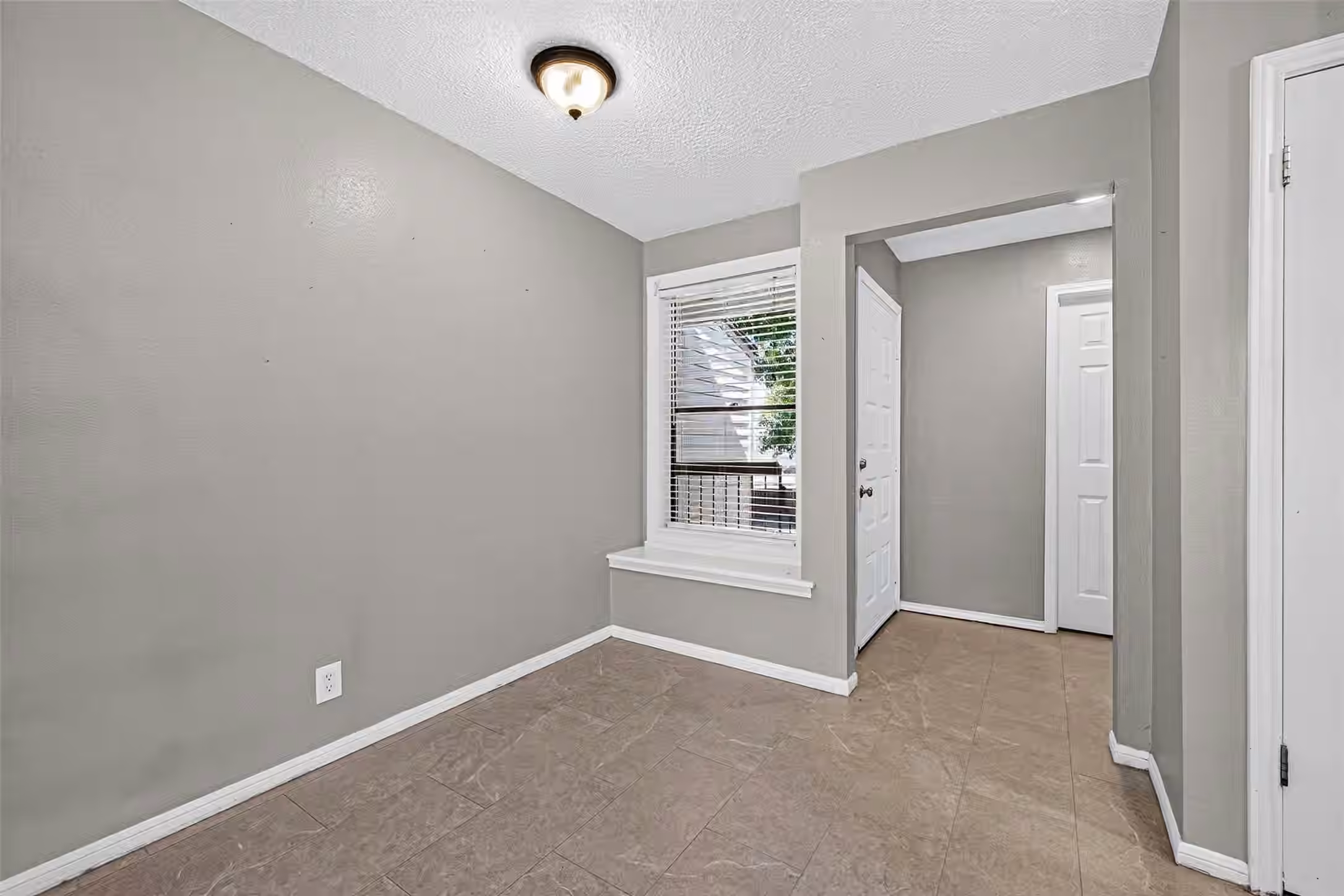 Photo 3 of 201 Lakeview Terrace Terrace, Conroe, TX