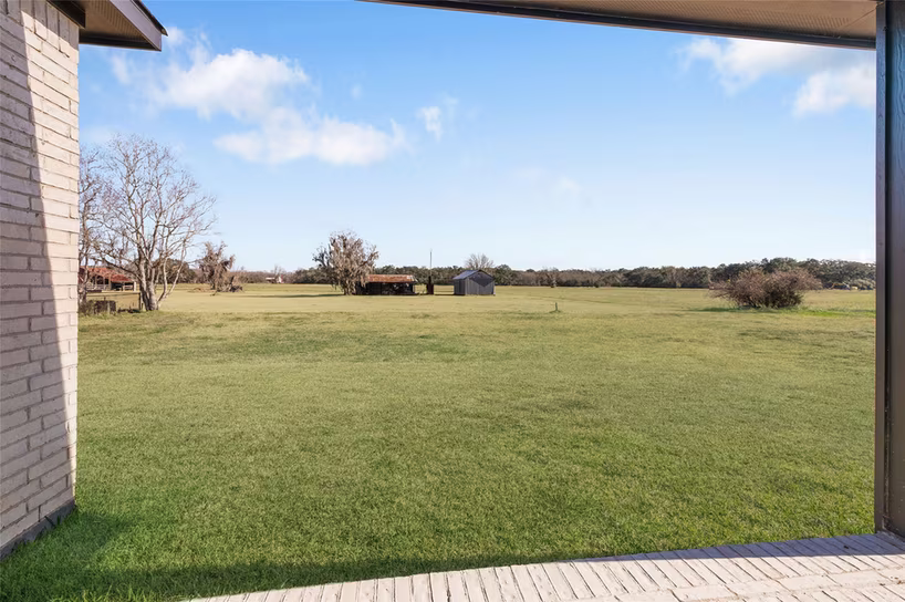 Photo 6 of 208 Silverleaf Street, Sweeny, TX