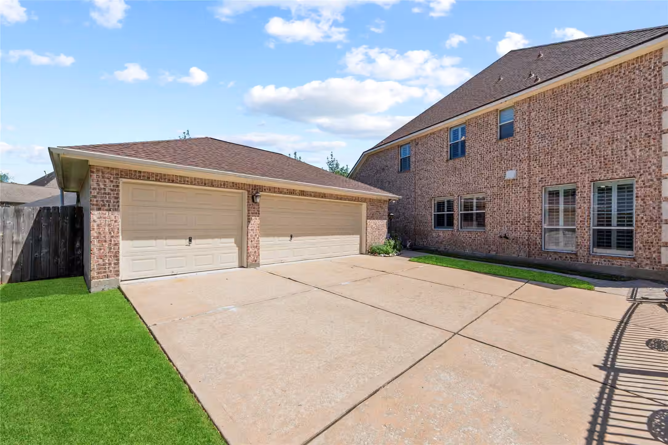 Photo 3 of 8106 Hollowhaven Court, Houston, TX
