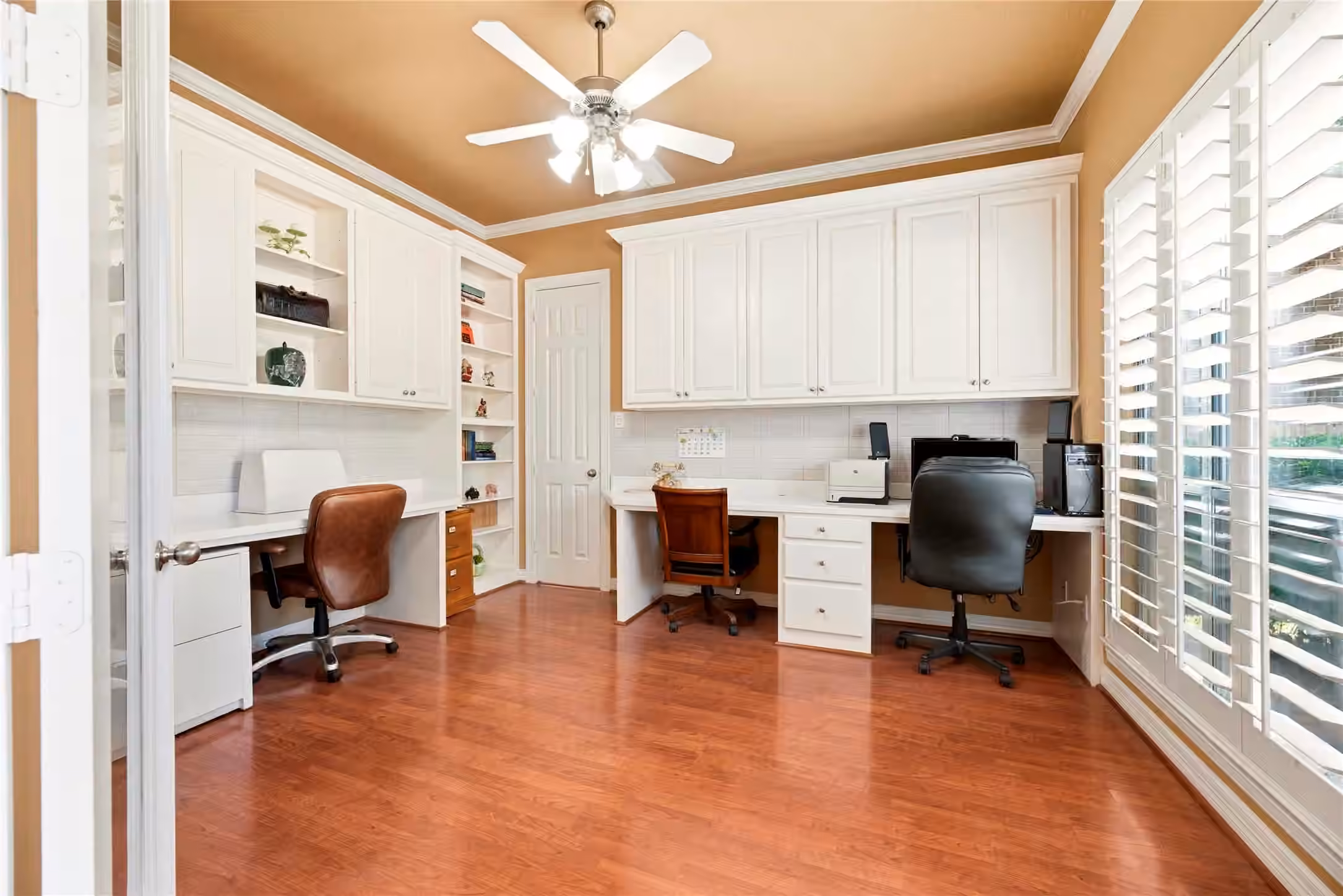 Photo 6 of 8106 Hollowhaven Court, Houston, TX