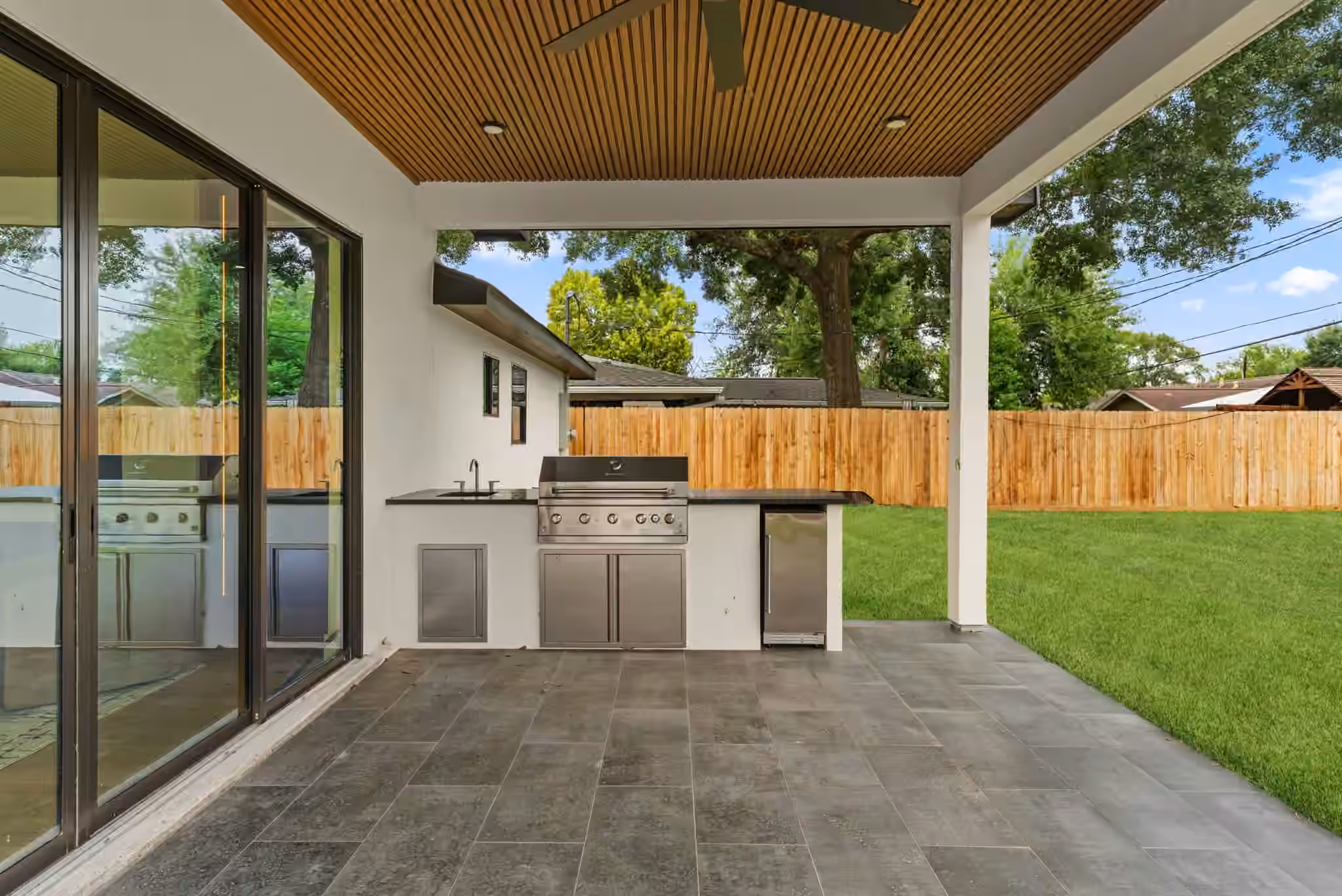 Photo 5 of 5411 Yarwell Drive, Houston, TX