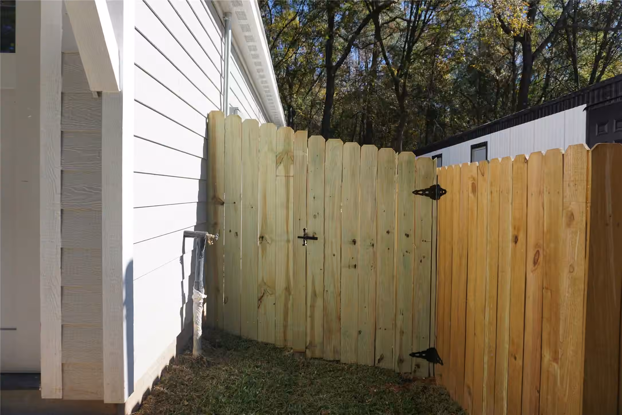 Photo 3 of 9856 ARBOR OAK, Willis, TX