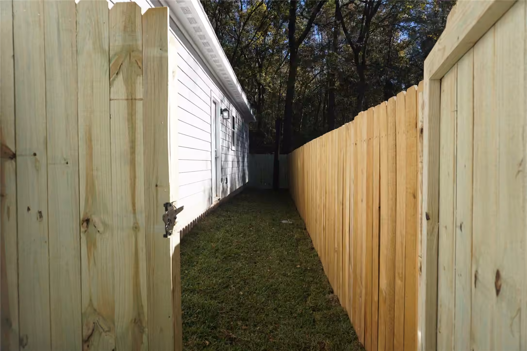 Photo 4 of 9856 ARBOR OAK, Willis, TX