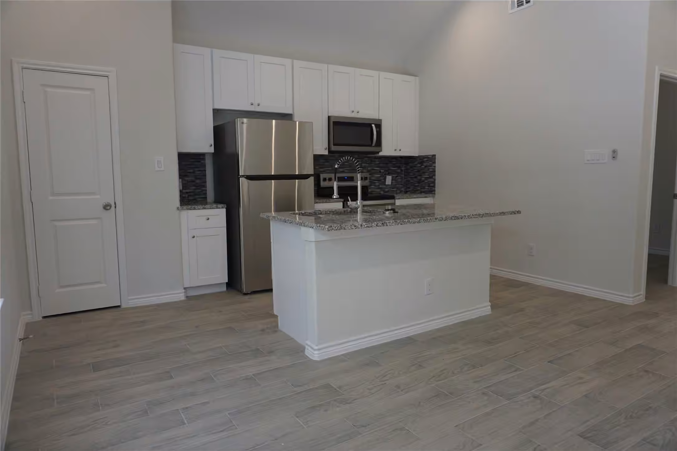 Photo 6 of 9856 ARBOR OAK, Willis, TX