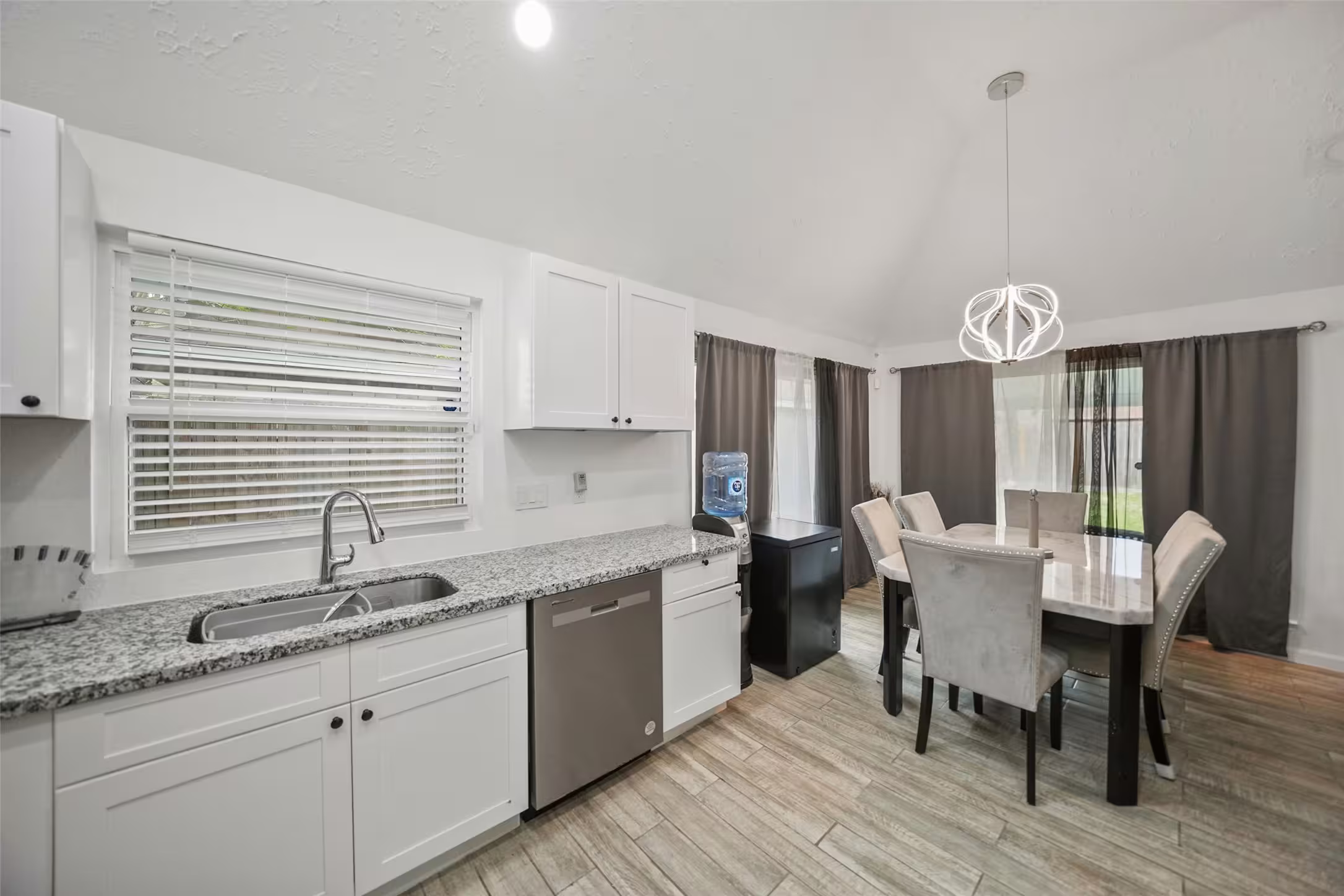 Photo 4 of 6915 Fox Mesa Lane, Humble, TX