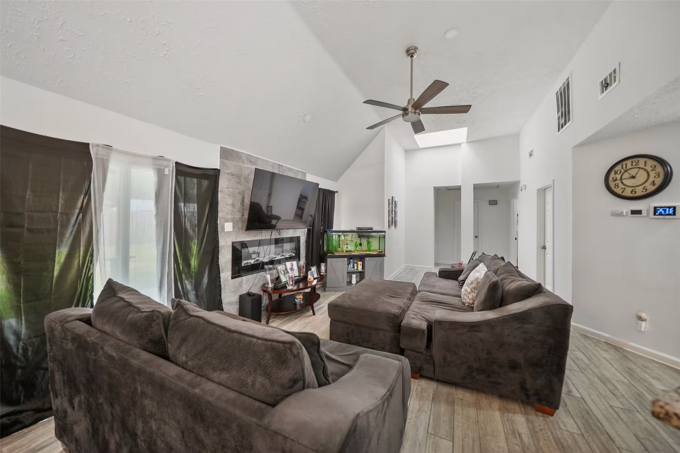 Photo 5 of 6915 Fox Mesa Lane, Humble, TX