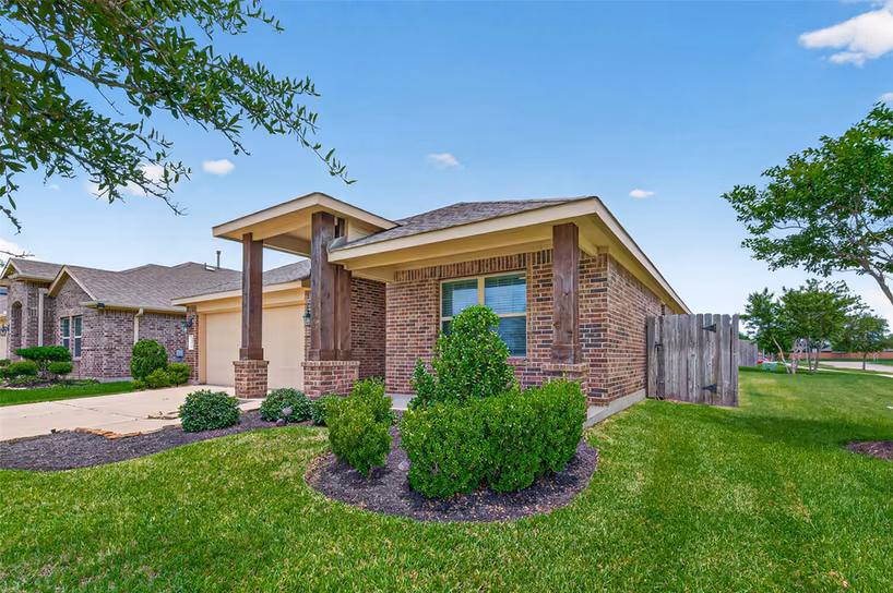 Photo 3 of 18402 Pelham Hollow Trail, Richmond, TX