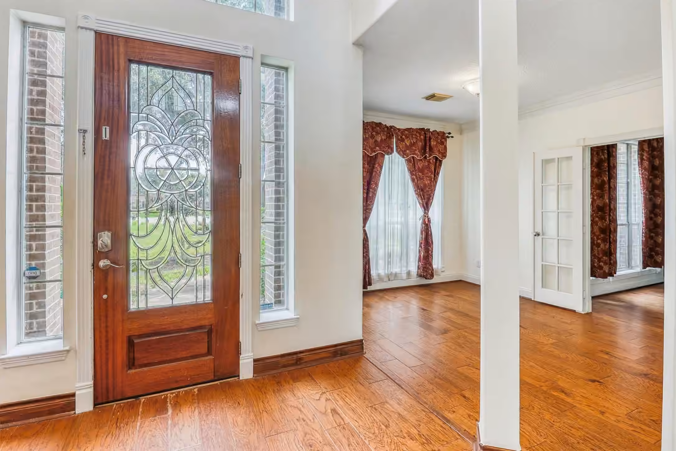 Photo 5 of 9131 Crown Jewel Drive, Richmond, TX