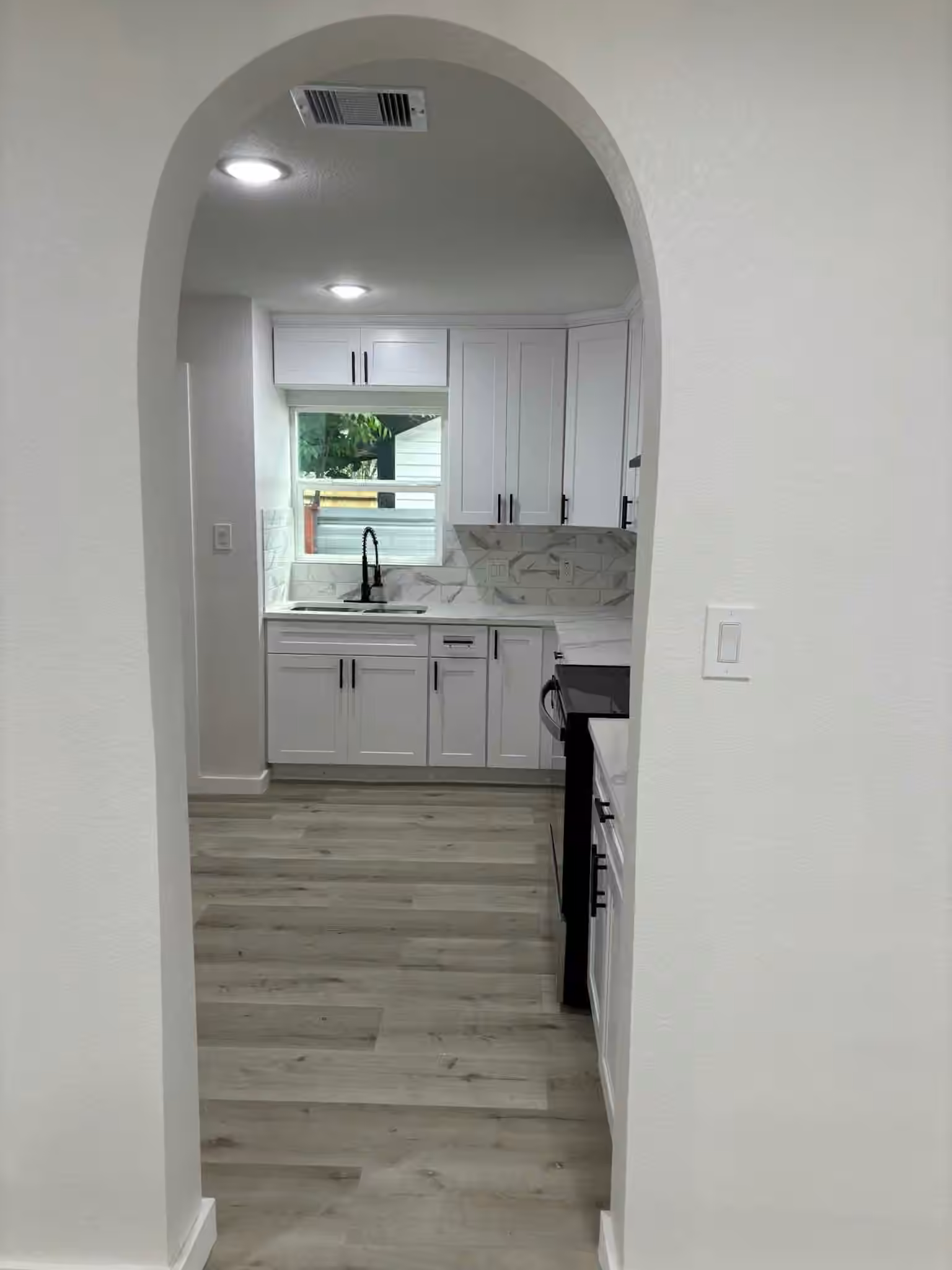 Photo 6 of 216 Burress Street, Houston, TX