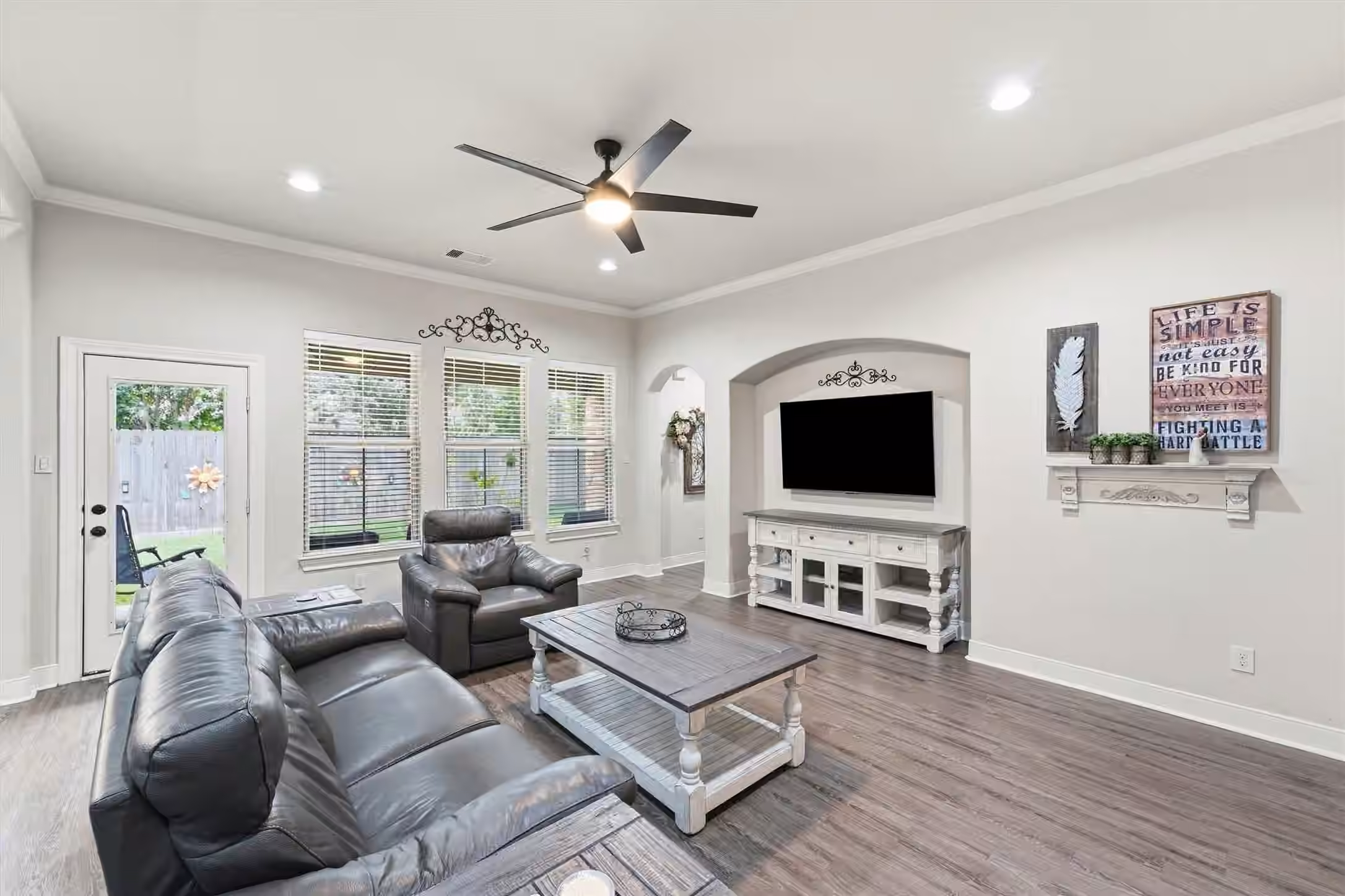 Photo 6 of 4510 Ireland Lane, Pasadena, TX